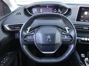 Peugeot 3008 1.6 e-THP Allure | Trekhaak | Navi | Elektr. achterklep | Camera | Apple Carplay/Android Auto | Cruise | 18' LM | All seasons |