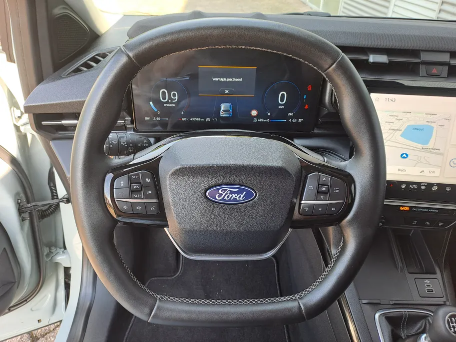 Ford Puma 1.0 EcoBoost Hybrid Titanium | Trekhaak afneembaar | DAB | 360 Camera | Adaptieve Cruise | Climate | Stuur/stoel/voorruit verwarming | Apple Carplay/Android Auto | Navigatie