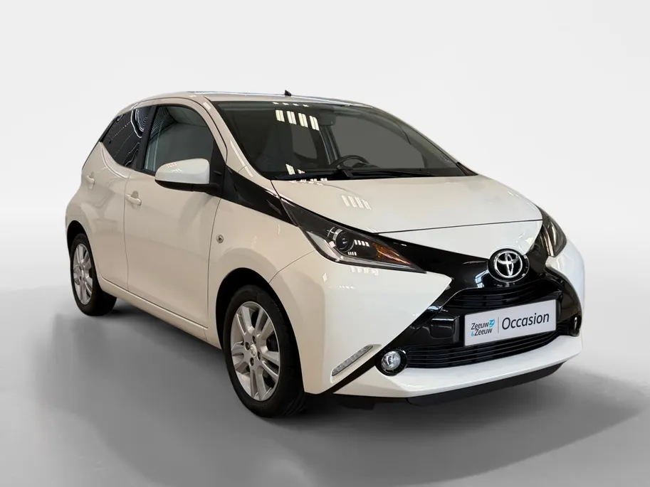 Toyota Aygo 1.0 X-JOY | NAVI | CAMERA | DEALERONDERHOUDEN |