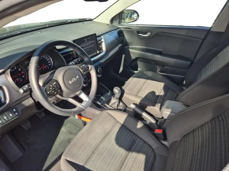 Kia Stonic 1.0 T-GDi MHEV DynamicPlusLine | Airco | Navi | Camera | LM Velgen | Privacy Glass |