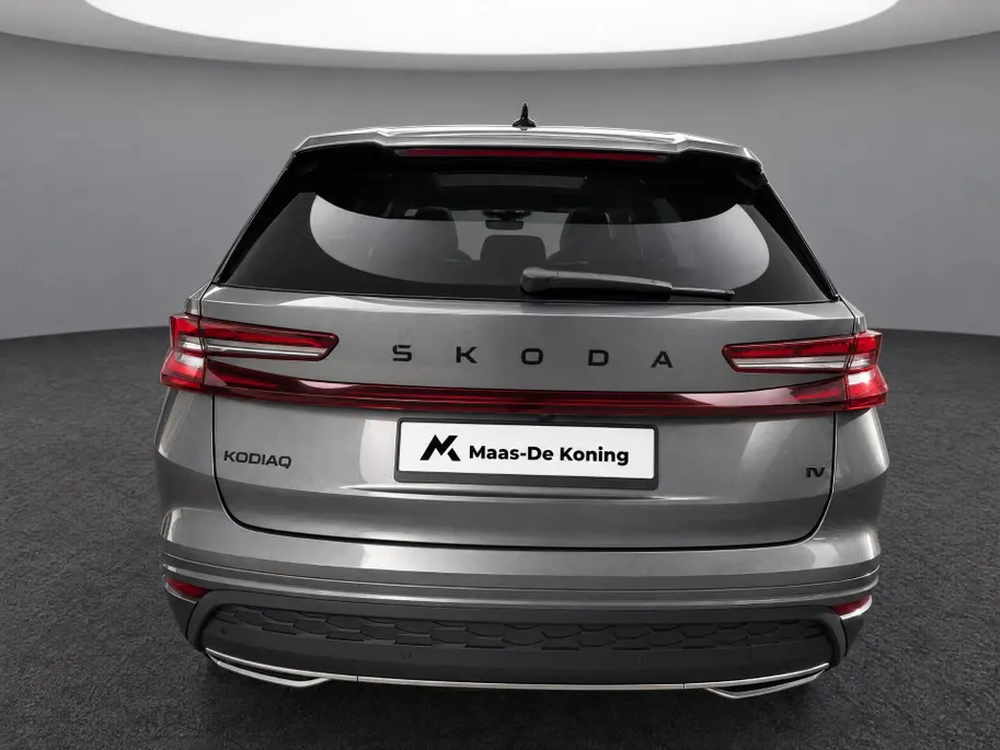 Škoda Kodiaq 1.5 TSI 204pk DSG PHEV Sportline Business · Panoramadak · Wegklapbare Trekhaak · Camera · Stoelverwarming · Eek. Voorstoel · 19'' Inch · Garantie t/m 01-07-2030 of 100.000km