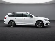Škoda Octavia Combi 1.4 TSI 245pk DSG RS iV PHEV Business · Camera · Apple/Android Car Play · Head-Up · Dodehoek Detectie · 19'' Inch ·