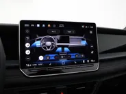 Volkswagen Tayron 1.5 eHybrid 272pk DSG R-Line Edition · Panoramadak · Inklap. Trekhaak · 360 Camera · Matrix LED · Stuur- & Stoelverwarming · Keyless · Garantie t/m 03-11-2029 of 100.000km