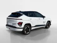 Hyundai Kona Electric Comfort Smart 64.8 kWh | TWO TONE | APPLE CARPLAY / ANDROID AUTO | SNELLADEN | PARKEERHULP | incl fabrieksgarantie!