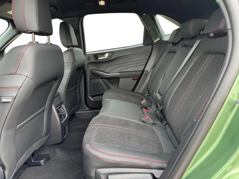 Ford Kuga 2.5 PHEV ST-Line X | Te bestellen | Actiekorting €4000,- | Trekhaak | 2100 KG Trekgewicht | Winter Pack |
