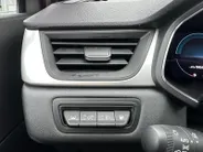 Renault Captur 1.6 E-Tech Plug-in Hybrid 160 Intens | Automaat | Navigatie | Parkeersensoren | Camera | Apple Carplay & Android Auto | Climate Control | 12 Maanden BOVAG Garantie