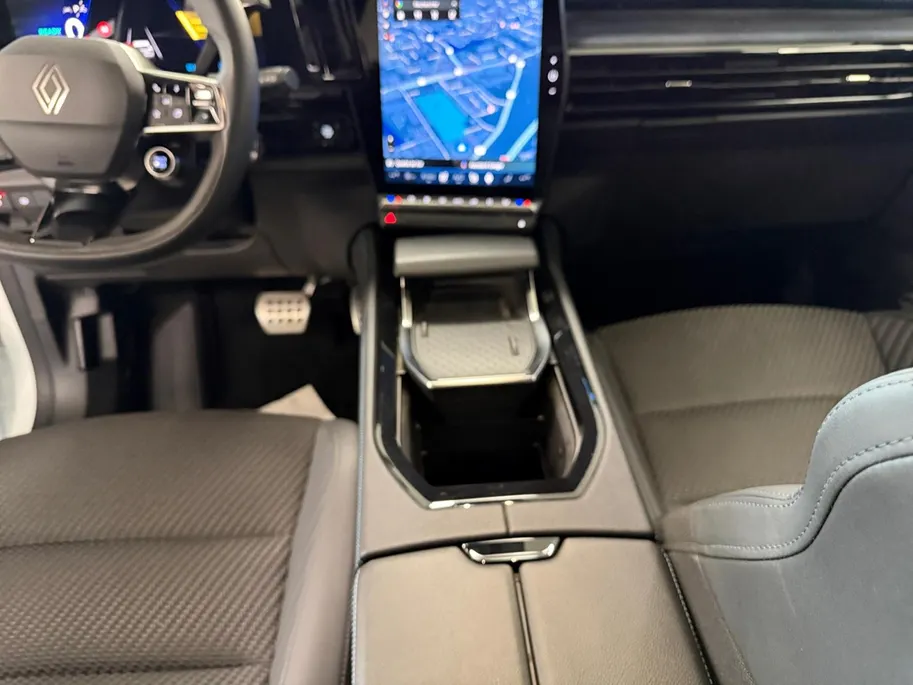 Renault Austral 1.2 E-Tech full hybrid 200 esprit Alpine | 200 PK | Google Navigatie | 360° Camera | Adaptive Cruise | Matrix LED | Keyless Entry