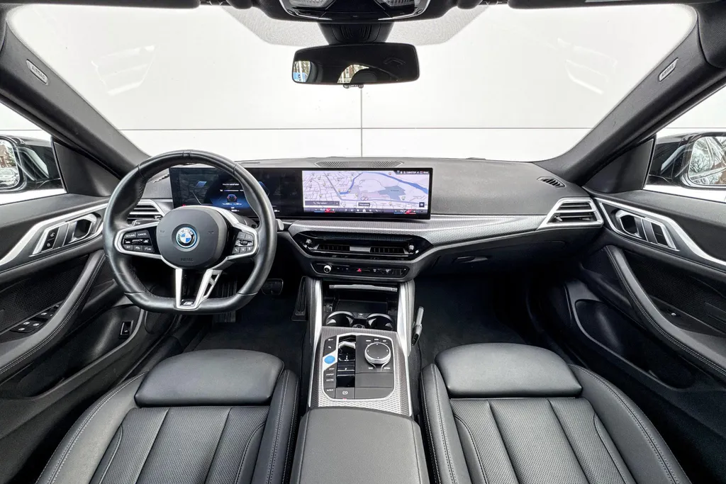 BMW i4 eDrive35 70 kWh