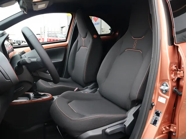 Toyota Aygo X Hybrid 115 pulse | V+A Parkeersensoren