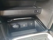 Kia Ceed 1.0T Design Edition | Stoel en stuurverwarming | Dodehoek detectie | Navigatie | Camera | Apple carplay / Android Auto | JBL sound system |