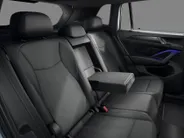Volkswagen Tiguan R-Line Edition 1.5 eHybrid 272 PK 6 versn. DSG · Black Style Pakket · Comfort Pakket Plus · Trekhaak inklapbaar, met elektrische ontgrendeling, incl. aanhangermanoeuvreerhulp Trailer Assist ·