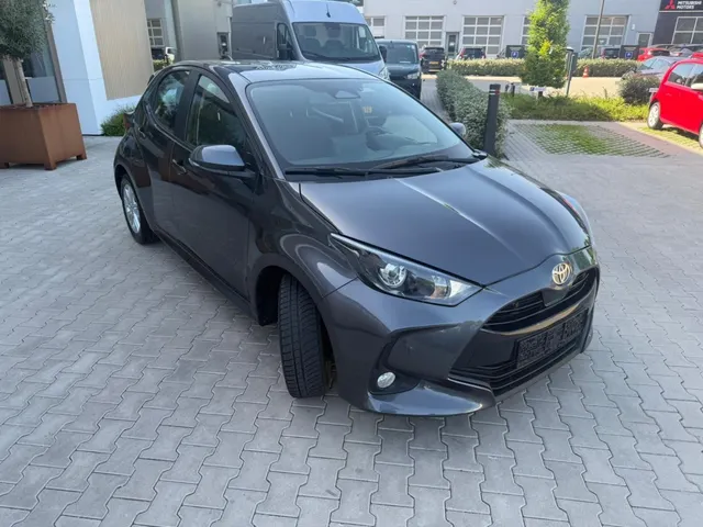 Toyota Yaris 1.5 Hybrid 115 Dynamic Limited | Parkeersensoren