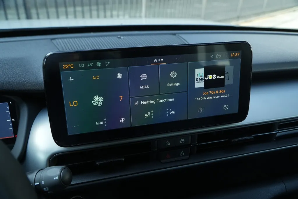 Jeep Avenger 1.2 e-Hybrid Summit | Navi | JBL | Camera | Winter | 18"
