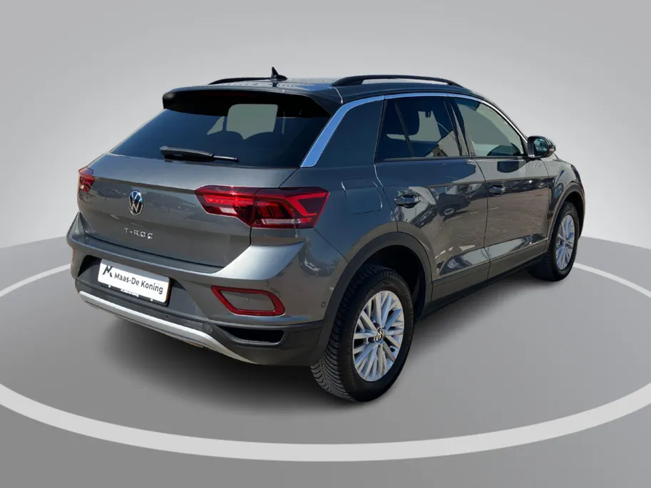 Volkswagen T-Roc 1.0TSI/110PK Life Business · Navigatie · Apple/Android Car Play · Stoelverwarming · Garantie t/m 06-06-2027 of 100000km.