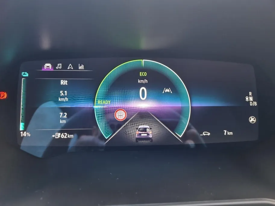 Renault ZOE R135 Evolution 52 kWh | Koopaccu | SoH 97,7& | Navigatie | LMV | Apple Carplay & Android Auto | Camera | Parkeersensoren | 12 Maanden BOVAG Garantie