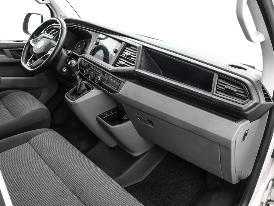 Volkswagen Bedrijfswagens Transporter 2.0 TDI L1H1 28 · Camera · Trekhaak · Apple/Android Car Play · Navigatie · Cruise Control · Vloerplaat · 16'' Inch · Garantie t/m 01-04-2028 of 100.000km