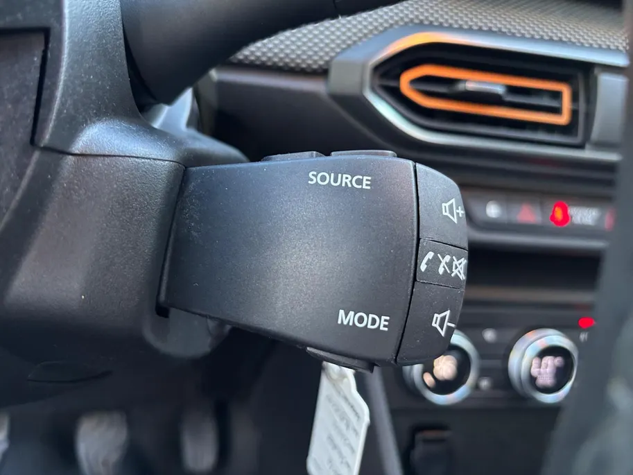Dacia Sandero 1.0 TCe 100 Bi-Fuel Expression | LPG | Trekhaak | Cruise | Camera |