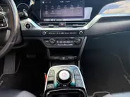 Kia e-Niro DynamicPlusLine 64 kWh | Navigatie | Panoramadak | Apple Carplay/Android Auto | Adaptieve Cruise Control | Stoel/Stuurverwarming | Lichtmetalen Velgen |