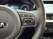 Kia e-Niro ExecutiveLine 64 kWh Full options | Stoelverwarming + verkoeling | Navigatie / Carplay | Dodehoekdetectie | Memory seat