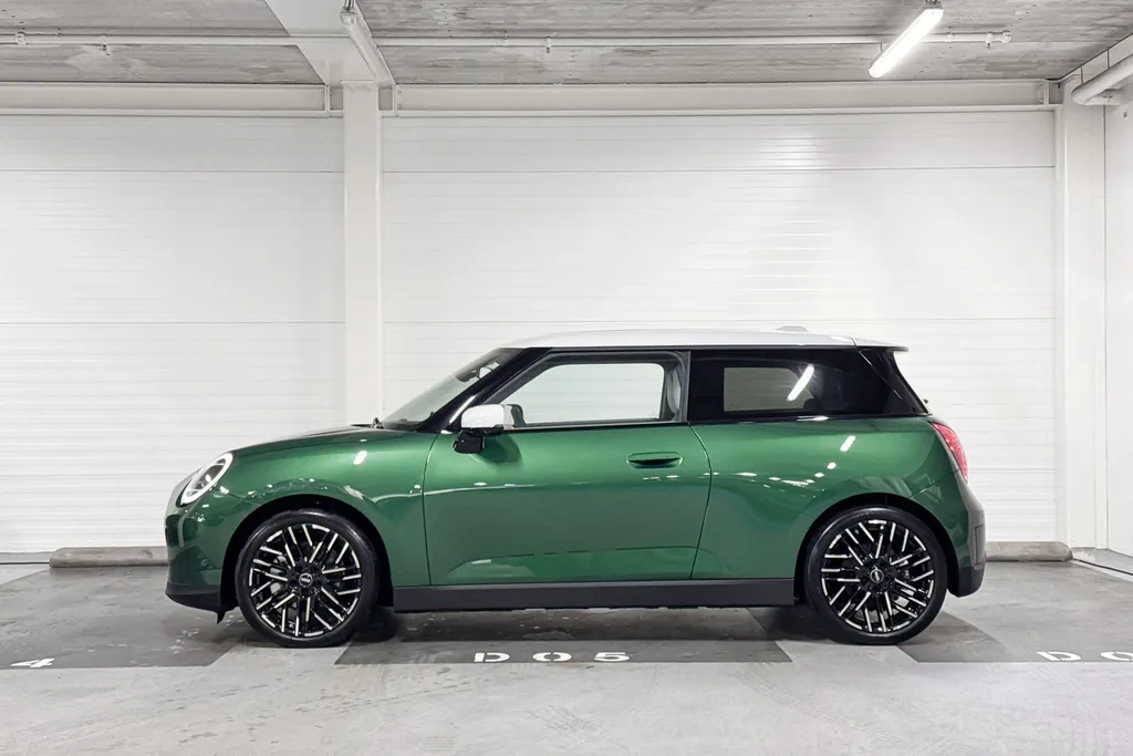 MINI Cooper 3-deurs Electric Cooper SE Favoured