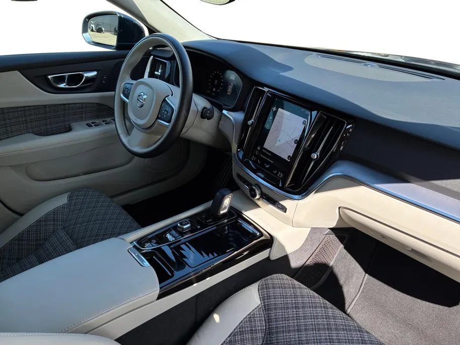 Volvo V60 2.0 T6 Twin Engine AWD R-Design