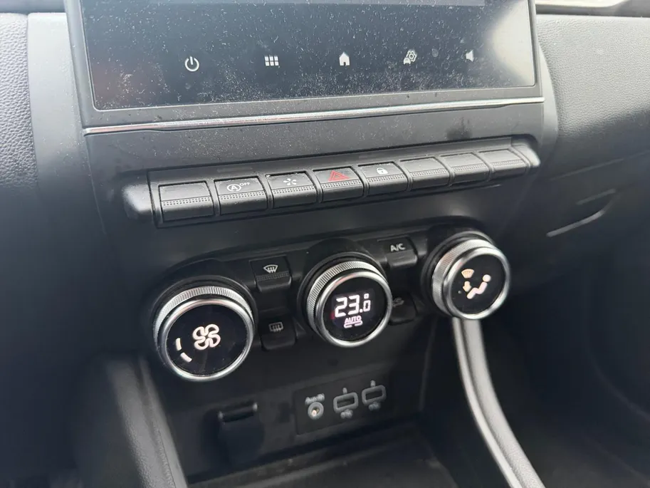 Renault Captur 1.0 TCe 100 Intens | Climate | Cruise | Telefoon | Licht,Metalen velgen | Draadloos opladen | Parkeersensoren |Apple Carplay/Android Auto