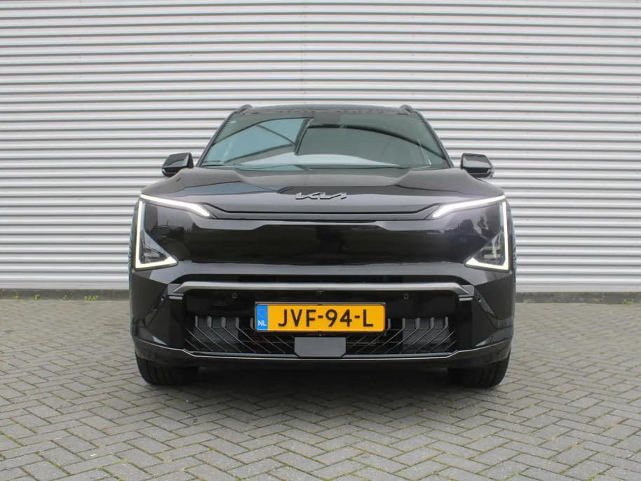 Kia EV5 GT-PlusLine 81.4 kWh | Schuifdak | Stuur-/stoelverwarming + ventilatie | Warmtepomp | 360 Camera | Geheugenstoel | Leer | HUD | LED | 19' LM |