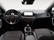 Kia Ceed Sportswagon 1.0 T-GDi DynamicPlusLine | Stoel- en stuurverwarming | Elektrisch bedienbare achterklep | Parkeersensoren voor- en achter | Achteruitrijcamera | Apple/Android Carplay | Navi | Cruise Control