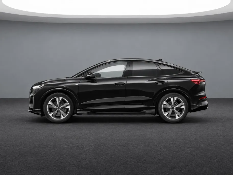 Audi Q4 Sportback e-tron S edition performance 286 PK · Tech plus · Glazen panoramadak · Lederen bekleding