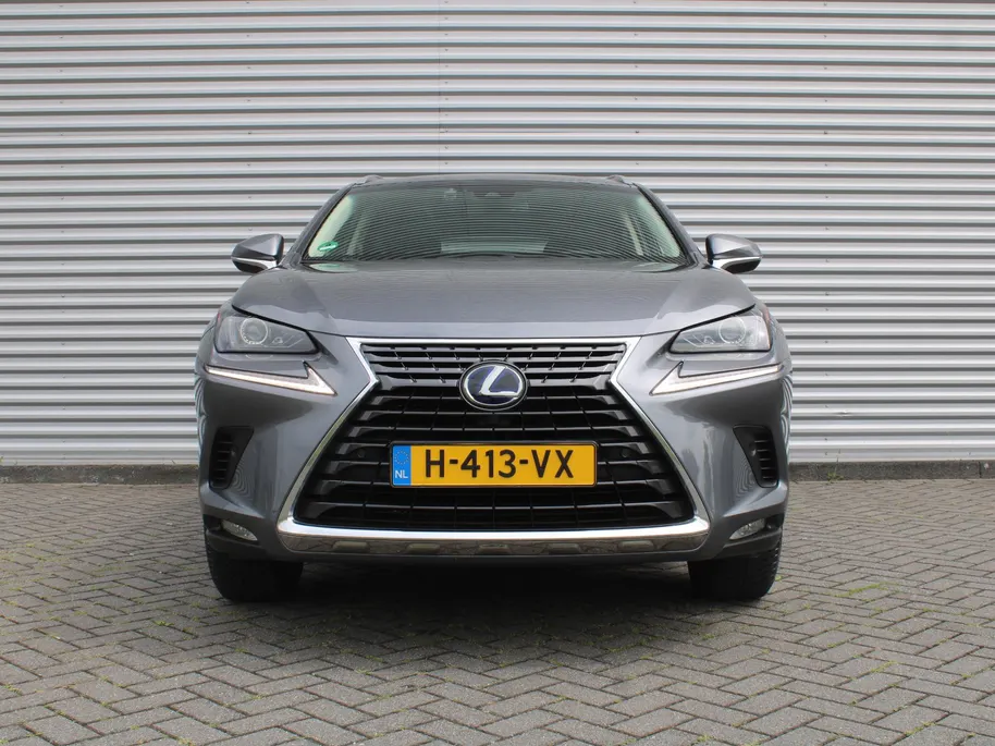 Lexus NX 300h AWD Sport Edition | Luxury + Safety Pack | Stuur-/stoelverwarming | Schuif-/kantel dak | Draadloze lader | 18' LM | Camera | Cruise adapt. |