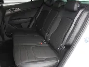 Kia Sportage 1.6 T-GDi Hybrid DynamicLine | Stuur-/stoelverwarming | Camera | Elek. stoelverstelling | Cruise adapt. | LED |  Telefoonlader | 18' LM | Clima |