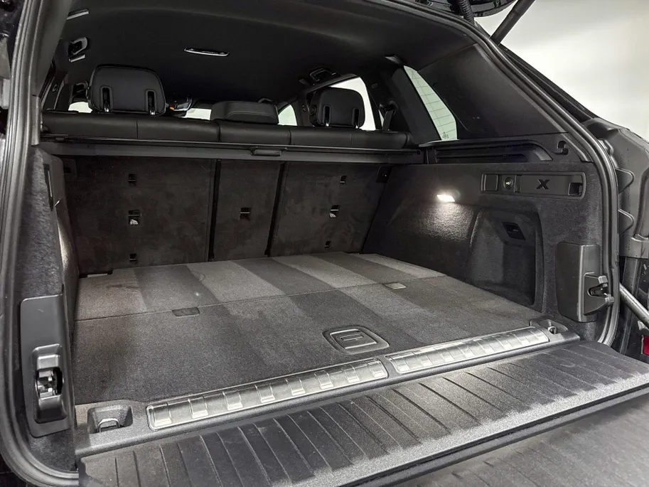 BMW X5 xDrive50e Launch Edition