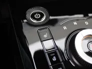 Kia Niro EV Edition 64.8 kWh | Stuur-/stoelverwarming | Camera | Cruise adapt. | Navi | 17' LM | Clima |