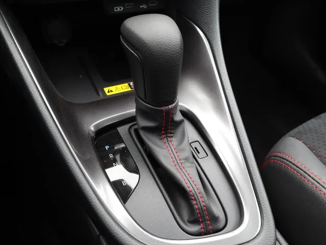 Toyota Yaris 1.5 Hybrid 130 GR Sport | Plus Pack | Panoramadak