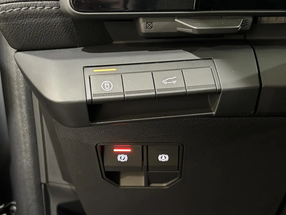 Renault Scénic E-Tech 220PK EV87 Long Range Esprit Alpine Automaat | DEMO | Solarbay Panoramadak | Harman Kardon Audio | Adaptive Cruise Control | Climate Control | 360 Camera | Apple CarPlay/Android Auto | Elektrisch Verstelbare Stoelen | Stoelverwarming |