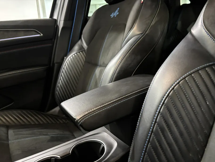 Renault Arkana 145PK E-Tech Hybrid Esprit Alpine Automaat Automaat | Camera | Adaptive Cruise Control | Elektrisch Verstelbare Stoelen | Navi | Climate Control | Stoelverwarming | Stuurwielverwarming | Apple CarPlay/Android Auto