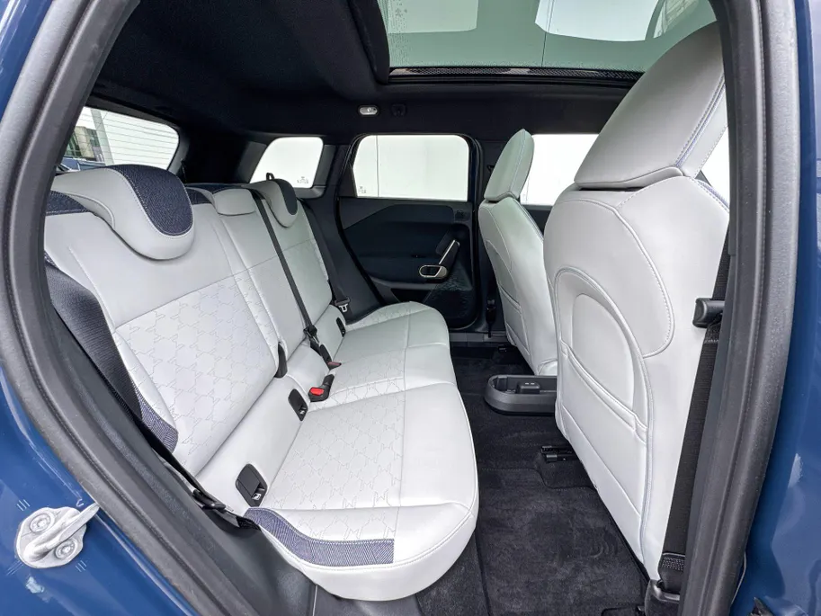 MINI Aceman SE Classic M 54.2 kWh