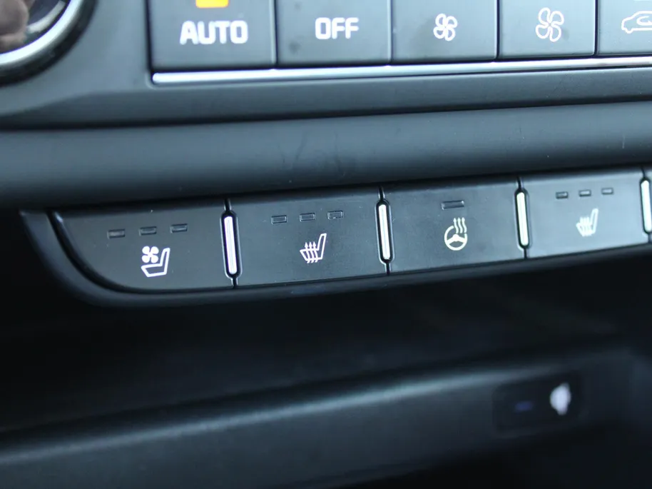 Kia XCeed 1.4 T-GDi ExecutiveLine | Trekhaak | Schuif-/kanteldak | Stuur-/stoelverwarming + ventilatie | 18' LM |