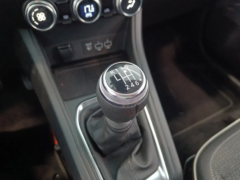 Renault Captur 1.0 TCe 90 techno *Navi+Camera*Climate*Parkeersensoren*LM.Velgen*RIJK UITGERUST!