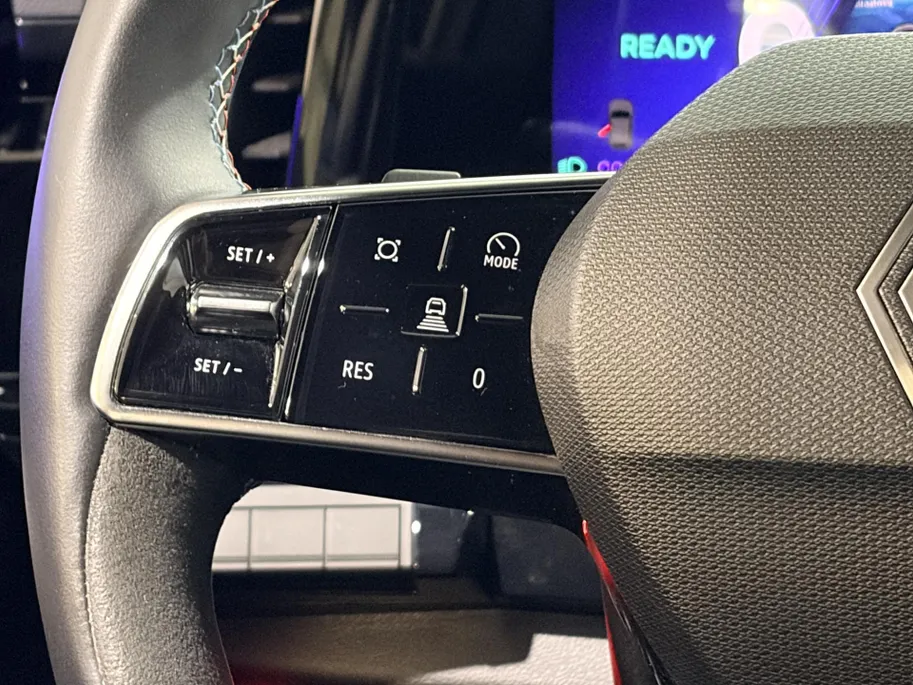 Renault Austral 200PK E-Tech Full Hybrid Techno Esprit Alpine AT | Trekhaak | All Season Banden | Climate Control | Digital Cockpit | Camera | Parkeersensoren | Adaptive Cruise Control | Lichtmetalen Velgen |