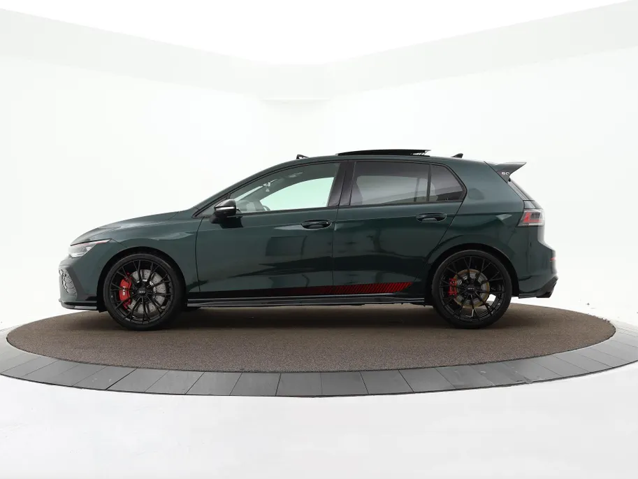 Volkswagen Golf GTI Clubsport Edition 50 2.0 325 PK 7 versn. DSG · Assistance Pakket Plus · Leder Pakket 'Vienna' · Multimedia Pakket Plus · Panoramaschuif-kanteldak · Stuurwiel, verwarmd, multifunctioneel en met ArtVelours bekleed ·