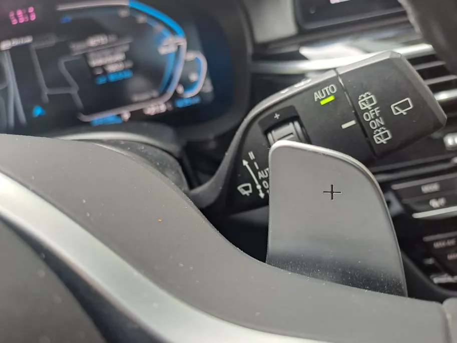 BMW 5 Serie Touring 530e xDrive M SPORT | Pano | Harman Kardon | 360 Camera | Head up | Elektrisch Wegklapbare Trekhaak | Voorstoelen verwarmd | Navigatie | Apple Carplay/Android Auto | Leer