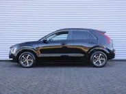 Kia Niro 1.6 GDi Hybrid DynamicPlusLine | Schuif-/kanteldak | Stuur-/stoelverwarming | Cruise adapt. | Camera | HUD | LED | Clima | 16' LM | Navi |