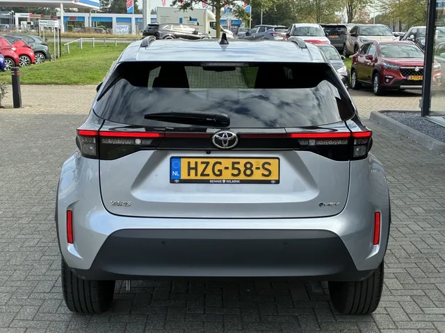 Toyota Yaris Cross 1.5 Hybr 130 Dynamic Comfort Pack | Stoelverw. | PDC V+A | Adapt. Cruise