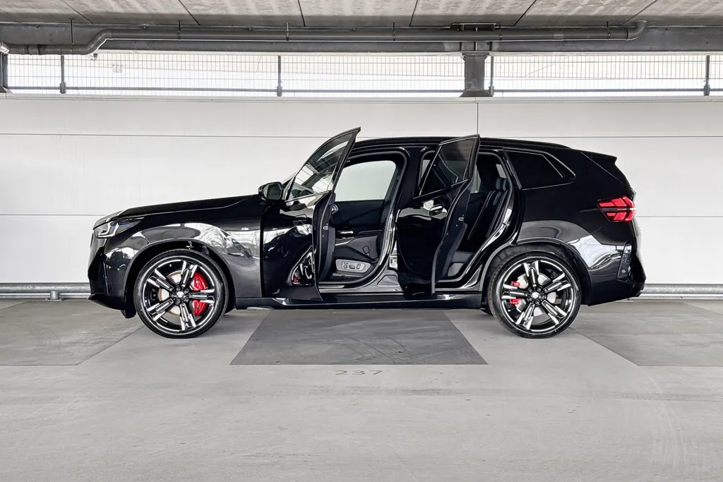 BMW X3 M50