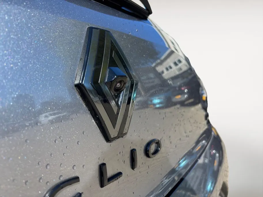 Renault Clio 1.6 E-Tech Full Hybrid 145 esprit Alpine AUTOMAAT NAVI AIRCO CAMERA CRUISE CONTROLE TREKHAAK APPLE CARPLAY ANDROID AUTO ZEER MOOIE AUTO DEALER ONDERHOUDEN
