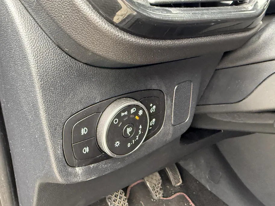 Ford Puma 1.0 EcoBoost Hybrid 125 pk ST-Line Navigatie - Apple Carplay/Android Auto - Winter Pack