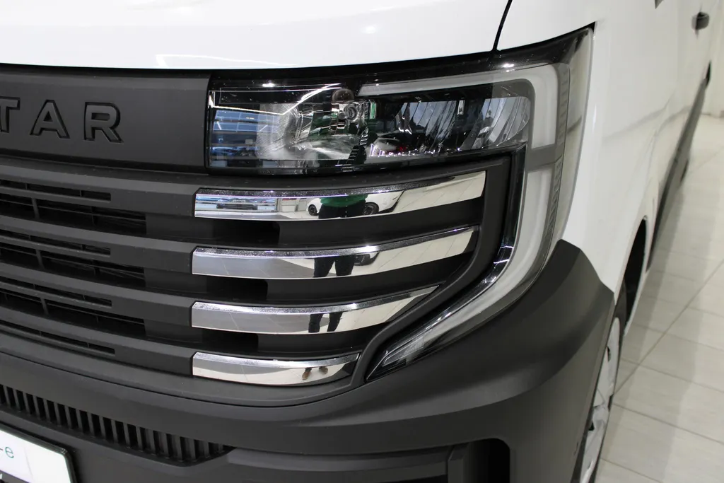 Nissan Interstar Interstar-e L2H2 Limited 87 kWh |100 % Elektrisch| Climate | Apple/Android Carplay | Cruise |
