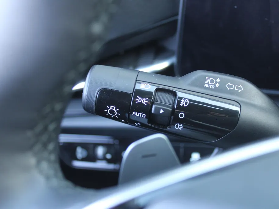 Kia Niro 1.6 GDi Hybrid DynamicPlusLine | Schuif-/kanteldak | Stuur-/stoelverwarming | Cruise adapt. | Camera | HUD | LED | Clima | 16' LM | Navi |