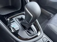 Toyota Yaris 1.5 Hybrid 115 Comfort *NIEUW*Automaat*Navi via Carplay*Camera*Climate Control*Adapt. Cruise Control*LM.Velgen*NIEUWE AUTO!